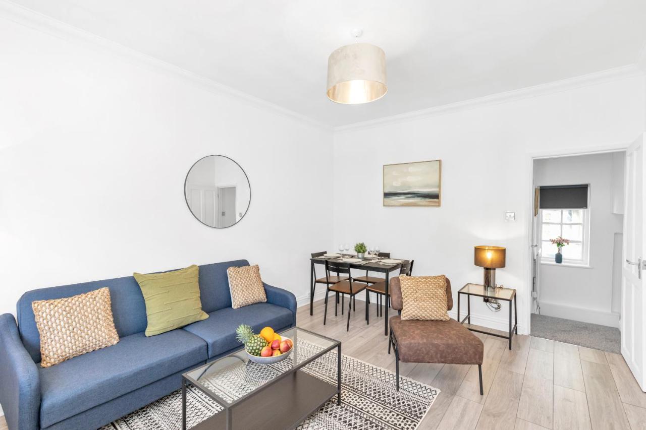 Modern Two Bedroom Apartment With Free Parking! Λονδίνο Εξωτερικό φωτογραφία